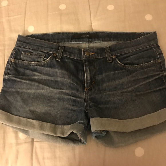 Too big - Picture 1 of 3